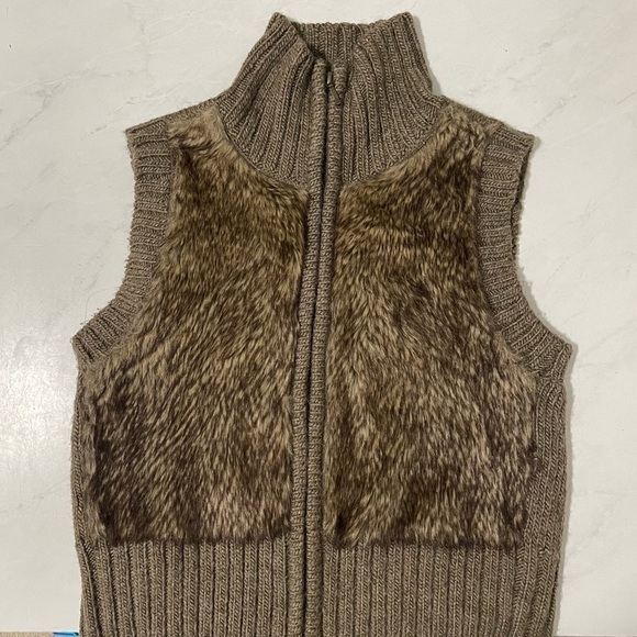 Cabi Mob Wife Brown Fur Zip Up Vest Size Small Y2K 90s Boho Artsy Teacher Fall - Picture 3 of 6